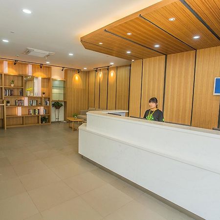 Hi Inn Guangzhou Shaheding Subway Station Exterior photo